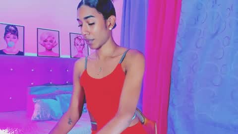 Your Queen KIM online show from January 5, 3:55 pm