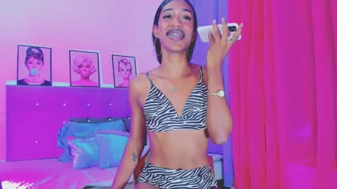 Your Queen KIM online show from January 19, 12:28 pm