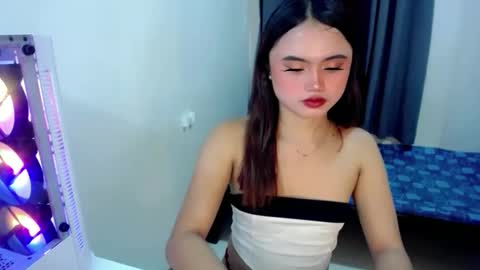 kim ejara online show from March 17, 12:14 am