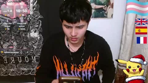 Snapshot of kinkybabies_ chatting on December 6, 1:02 am Mercury online show from December 6, 1:02 am