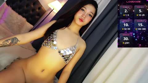 KIRA online show from December 10, 1:36 am