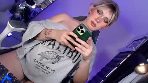 Its your girl KIRA online show from June 25, 5:12 am