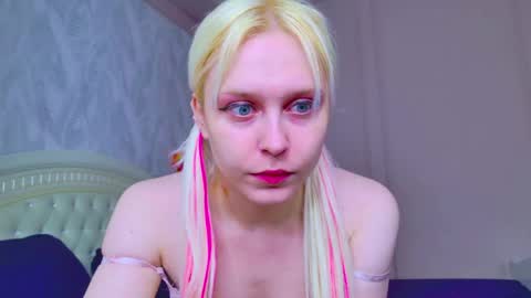 Evelyn online show from June 6, 9:49 am