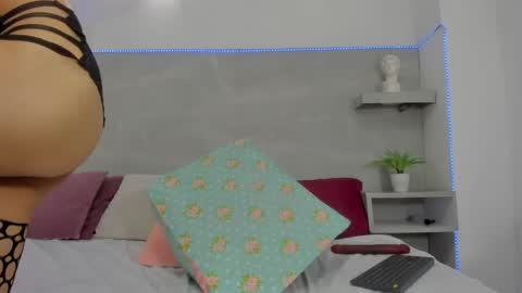 Kitty Dream01 online show from April 14, 7:52 pm