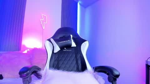 kitty online show from July 3, 6:08 am