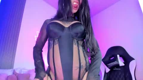 kitty online show from July 8, 7:34 am
