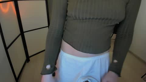 Snapshot of klin_miller chatting on January 25, 6:34 am Klin online show from January 25, 6:34 am