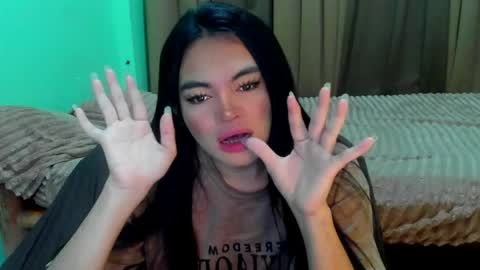 krystal_angel online show from June 8, 1:25 am