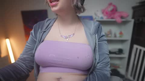 Snapshot of krystalsyxx chatting on February 8, 5:08 pm Krystal Syx online show from February 8, 5:08 pm