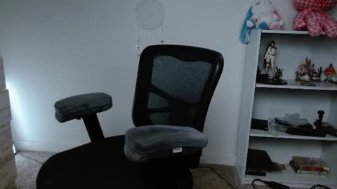 Krystal Syx online show from June 18, 1:49 pm