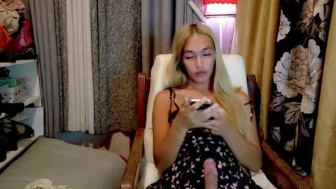 Kween online show from July 15, 10:04 pm