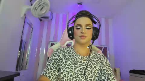 Kylie online show from November 23, 5:53 am