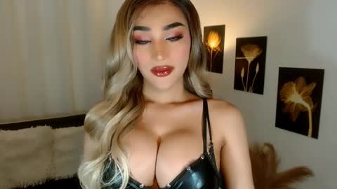 ISABEL online show from February 25, 5:45 am