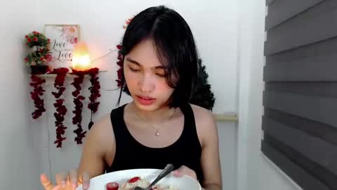   online show from March 4, 8:05 pm