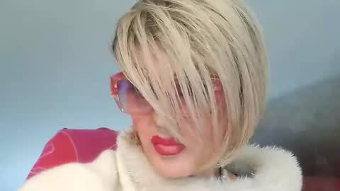 Oxana online show from March 6, 1:11 am