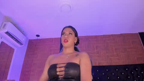 laiily bell online show from February 22, 12:30 pm