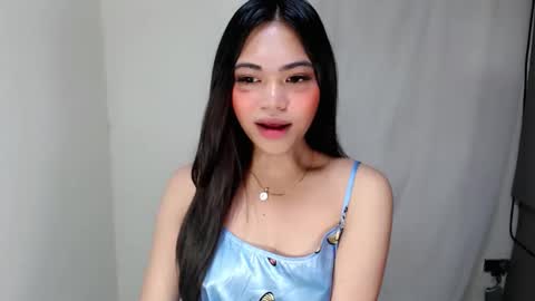 laire online show from April 3, 5:39 am