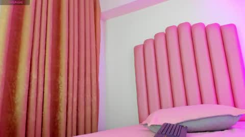 lana_fox01 online show from June 6, 6:53 am