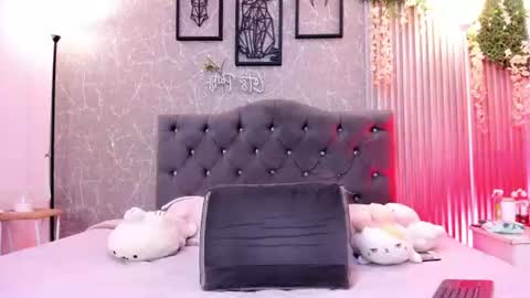 lana_gill online show from June 10, 7:13 pm