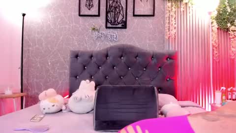 lana_gill online show from June 17, 7:48 pm