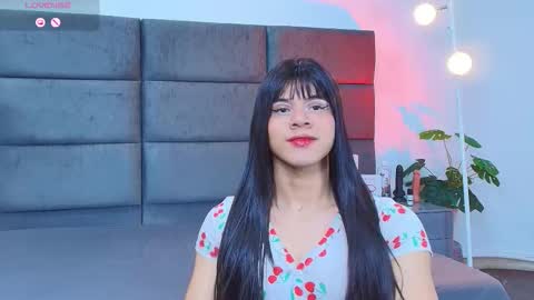 valentino moon online show from March 23, 1:32 am