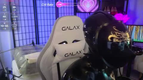 Snapshot of latexrubydoll chatting on December 14, 7:29 am Latex Ruby online show from December 14, 7:29 am