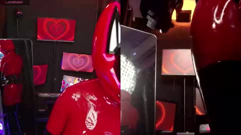Snapshot of latexrubydoll chatting on September 15, 1:43 am Latex Ruby online show from September 15, 1:43 am