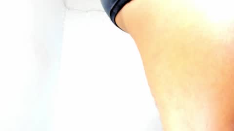 latinebonyts online show from January 17, 9:11 pm