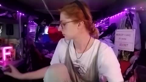 LesleyGumGrass- The Boring Trans girl online show from February 26, 6:00 pm