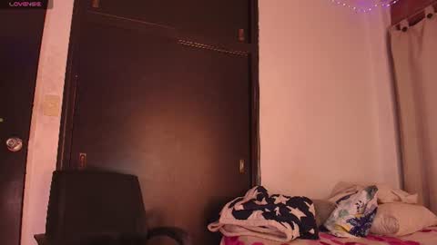 lexa_dreams19 online show from July 7, 7:34 am