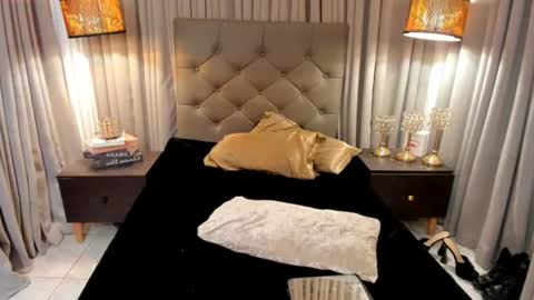 lianafoxontop online show from June 28, 12:31 pm