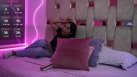 liasuaza online show from March 12, 12:21 pm