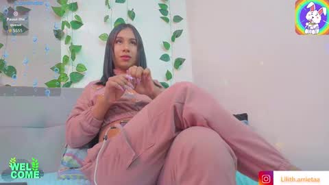 Snapshot of liiliith_1 chatting on October 14, 3:29 am liiliith_1 online show from October 14, 3:29 am