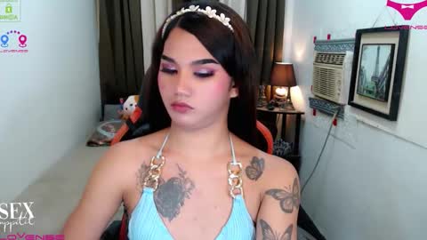 LILY online show from November 25, 11:18 pm