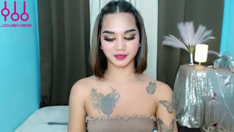 LILY online show from July 12, 8:07 am
