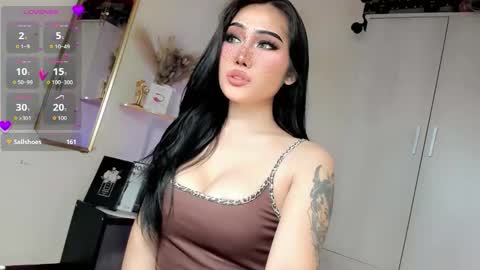 Snapshot of lil_m1ss_silly chatting on October 4, 10:43 pm Miss Lily online show from October 4, 10:43 pm