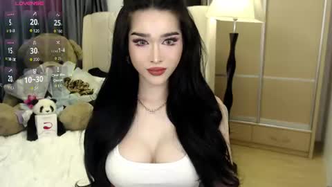 QUEEN LILITH BORBON online show from July 10, 1:15 pm