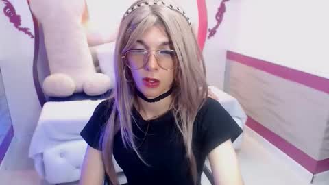 Lis  online show from January 13, 6:49 pm