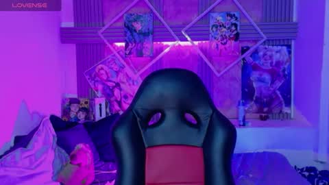 lisa_sparkleee online show from August 4, 1:33 am