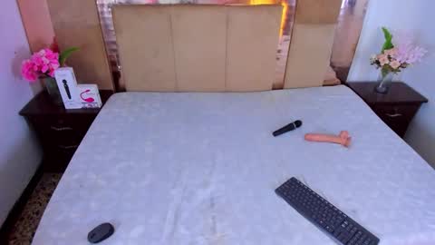 Liz  online show from October 30, 8:08 pm