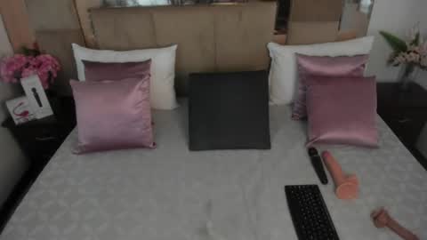 Liz  online show from July 11, 8:02 pm