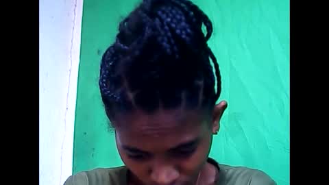 llouisse online show from April 20, 10:17 am