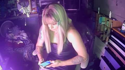 longbeachcd69 online show from March 23, 7:24 am