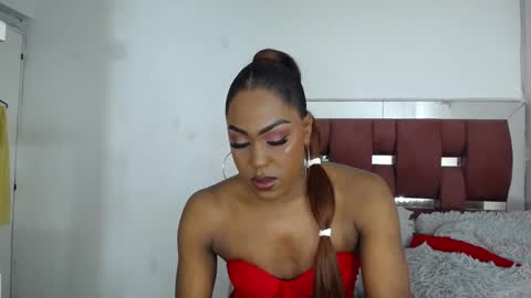 Loraine online show from November 19, 9:26 pm