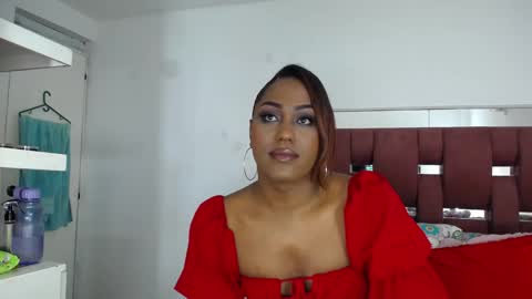 Loraine online show from December 14, 1:44 am