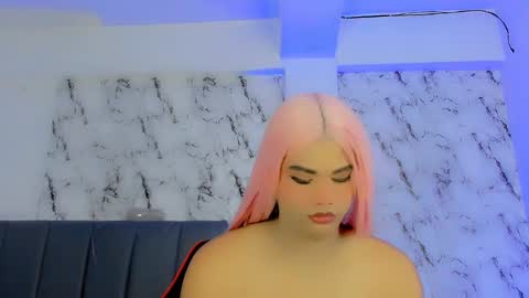 lorems_ online show from June 8, 10:36 am