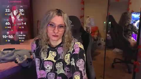 Lori -----------------------------------    online show from September 24, 3:51 pm