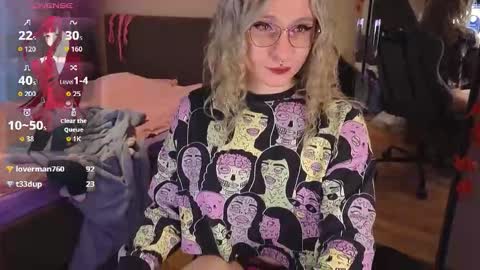 Lori -----------------------------------    online show from September 25, 3:52 pm