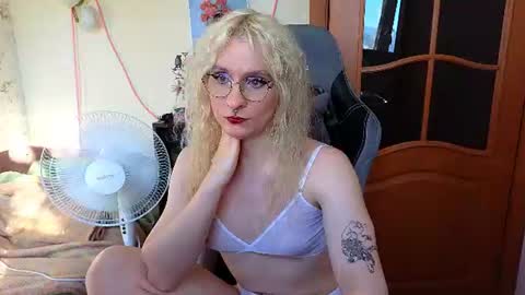 Lori -----------------------------------    online show from July 30, 2:49 pm