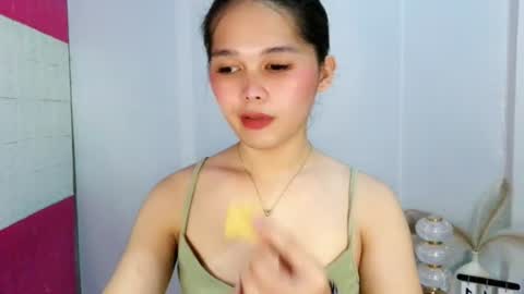 louilalicious online show from July 11, 1:04 pm